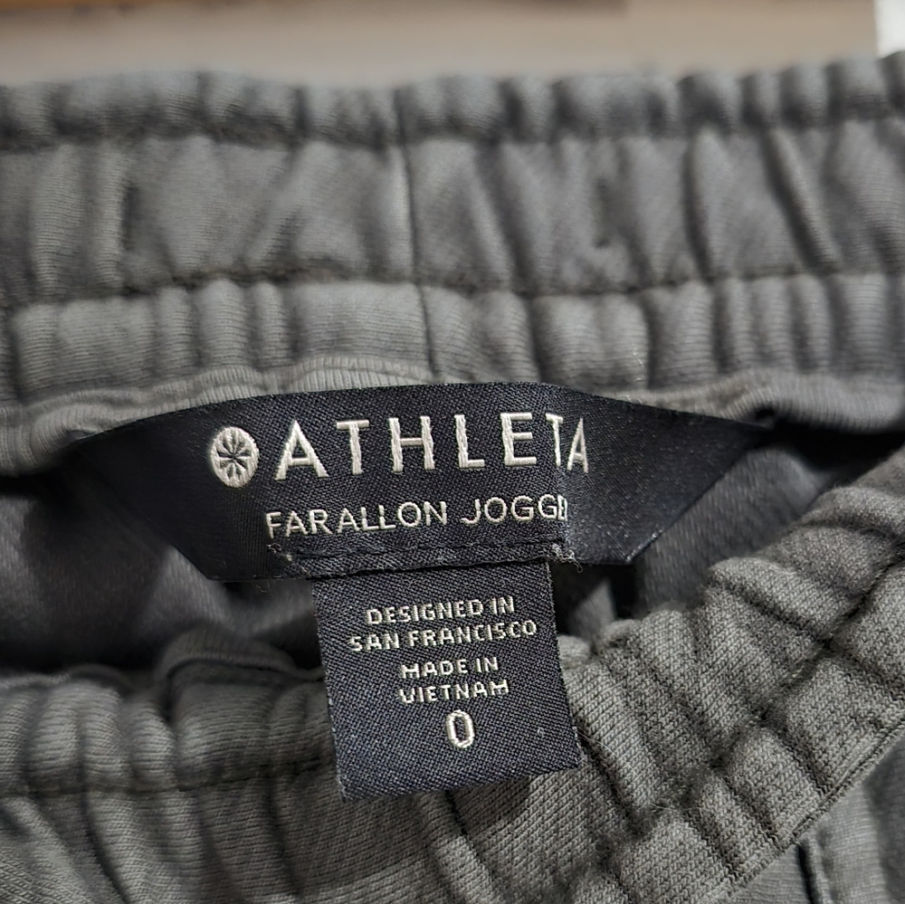 Athleta Farallon Jogger Green size 0 - Picture 9 of 9
